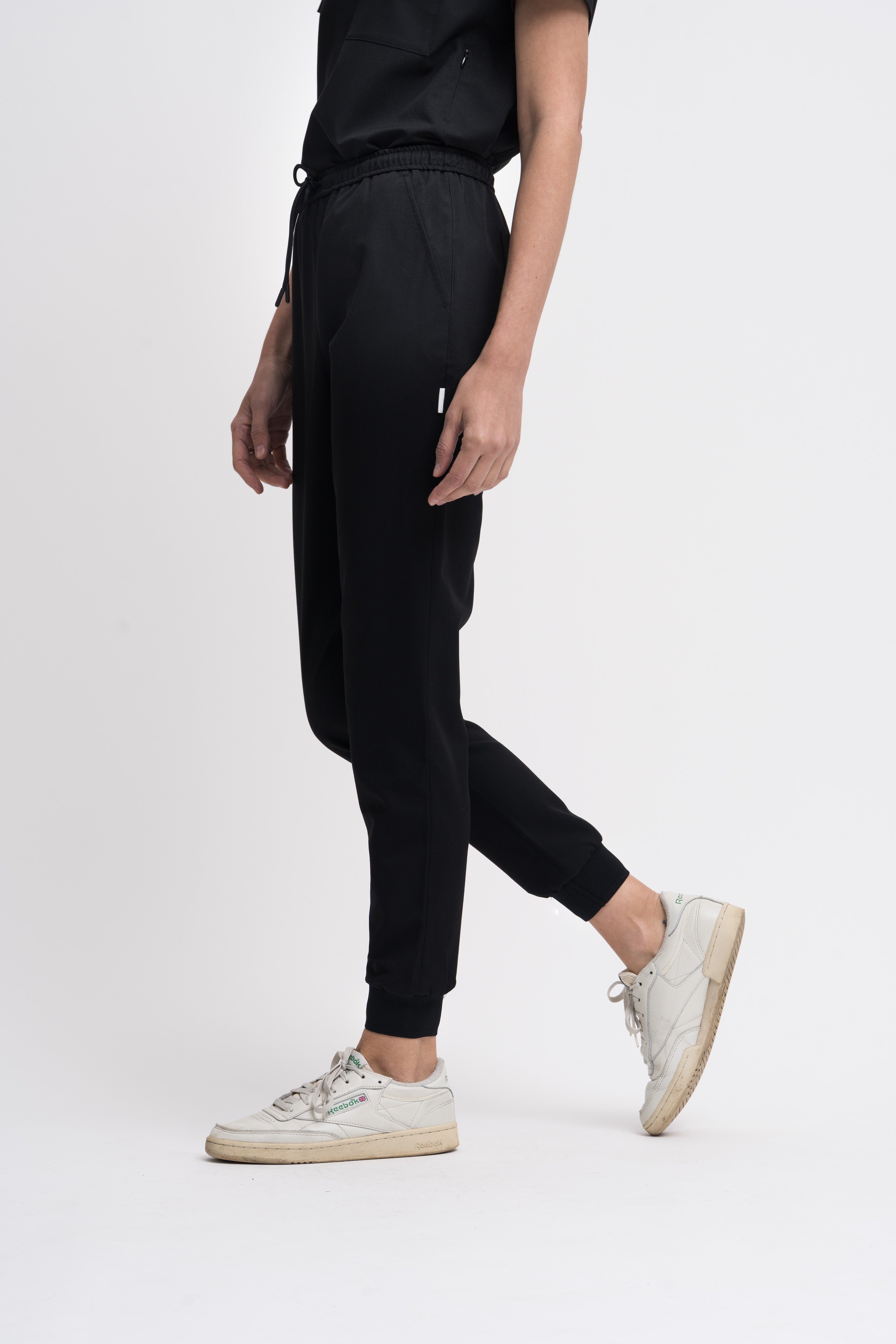 WOMEN'S CORE SCRUB JOGGER PANT | BLACK