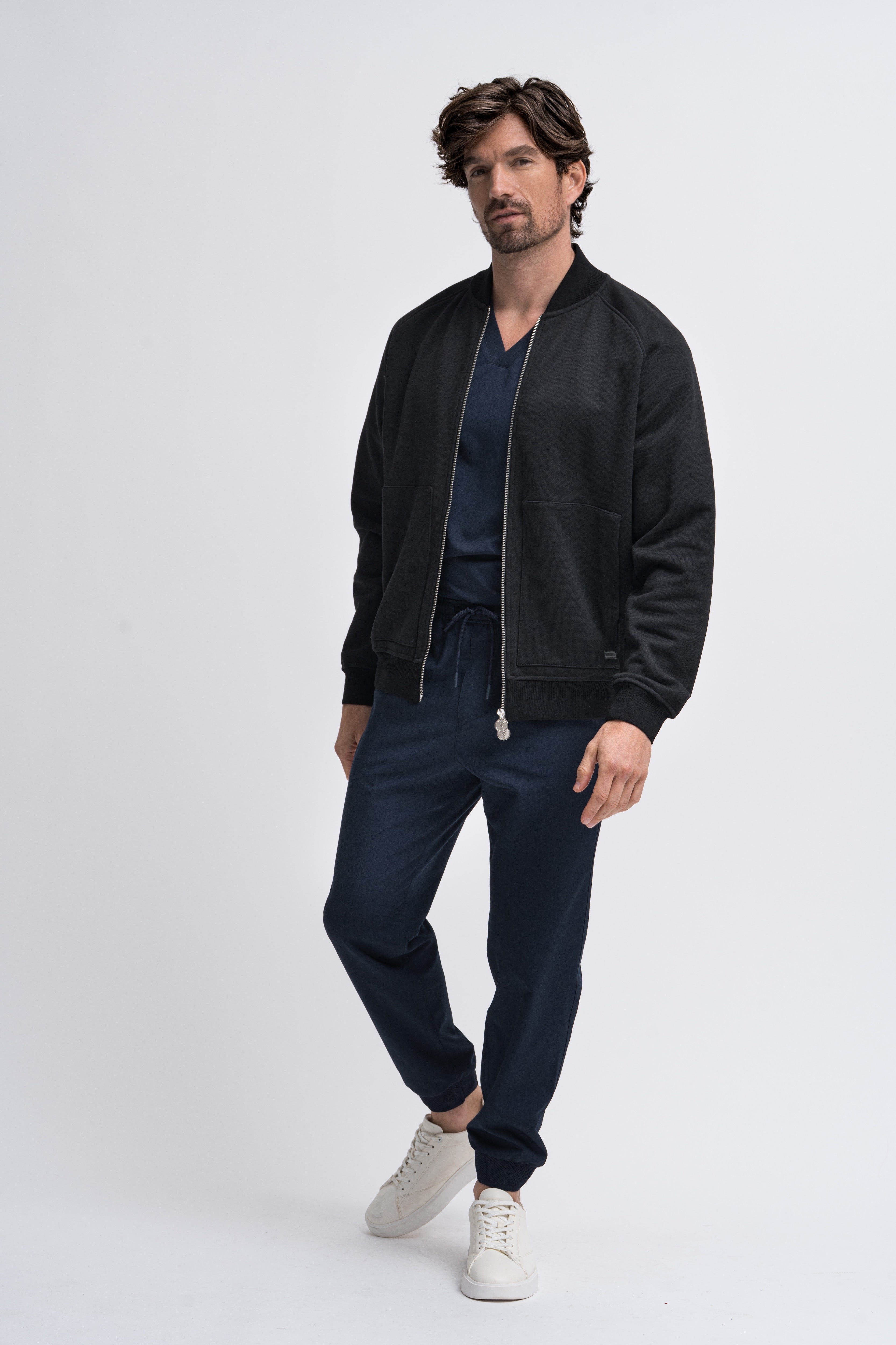 MEN'S CORE V-NECK SCRUB TOP | NAVY