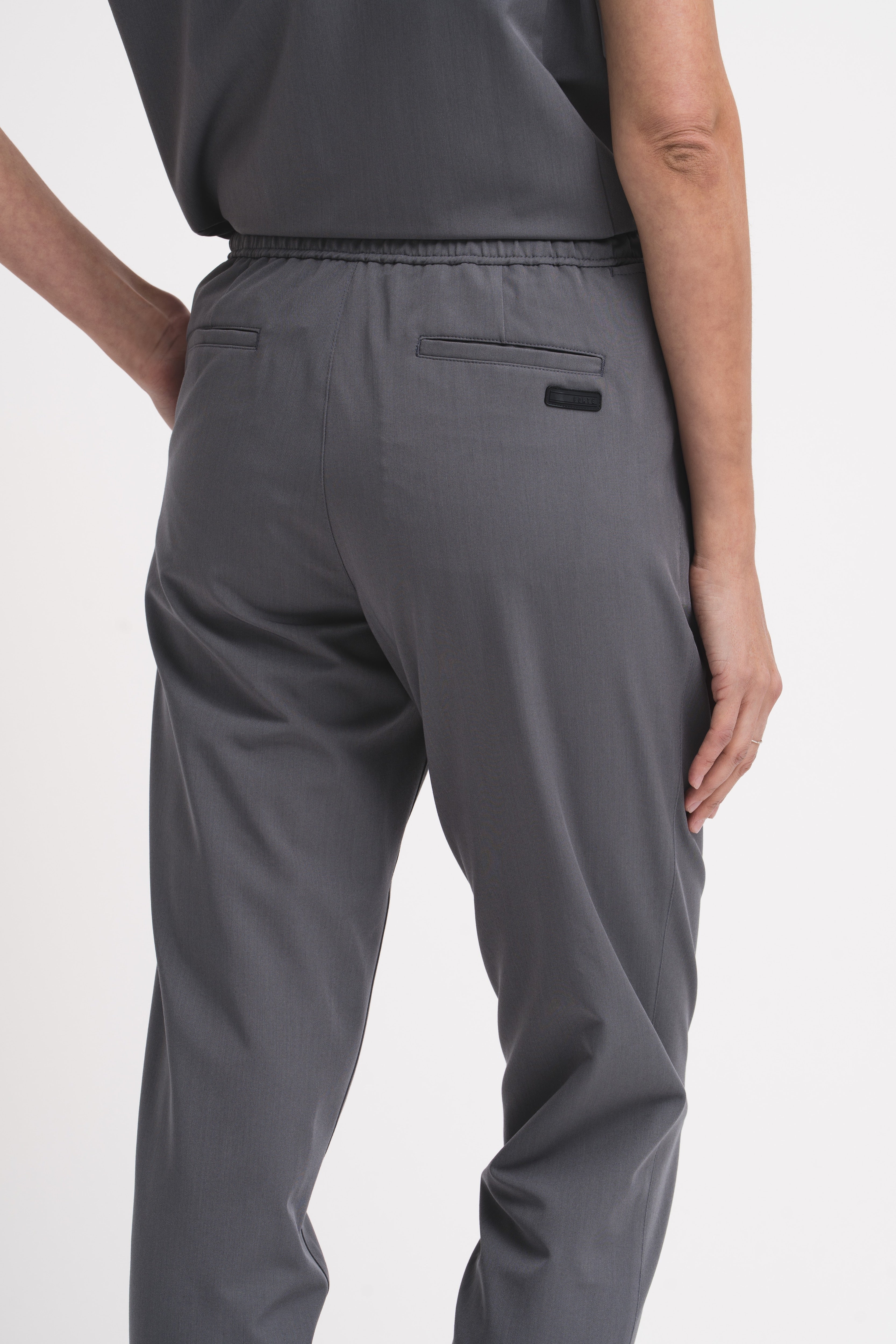 WOMEN'S CORE SCRUB JOGGER PANT | GREY