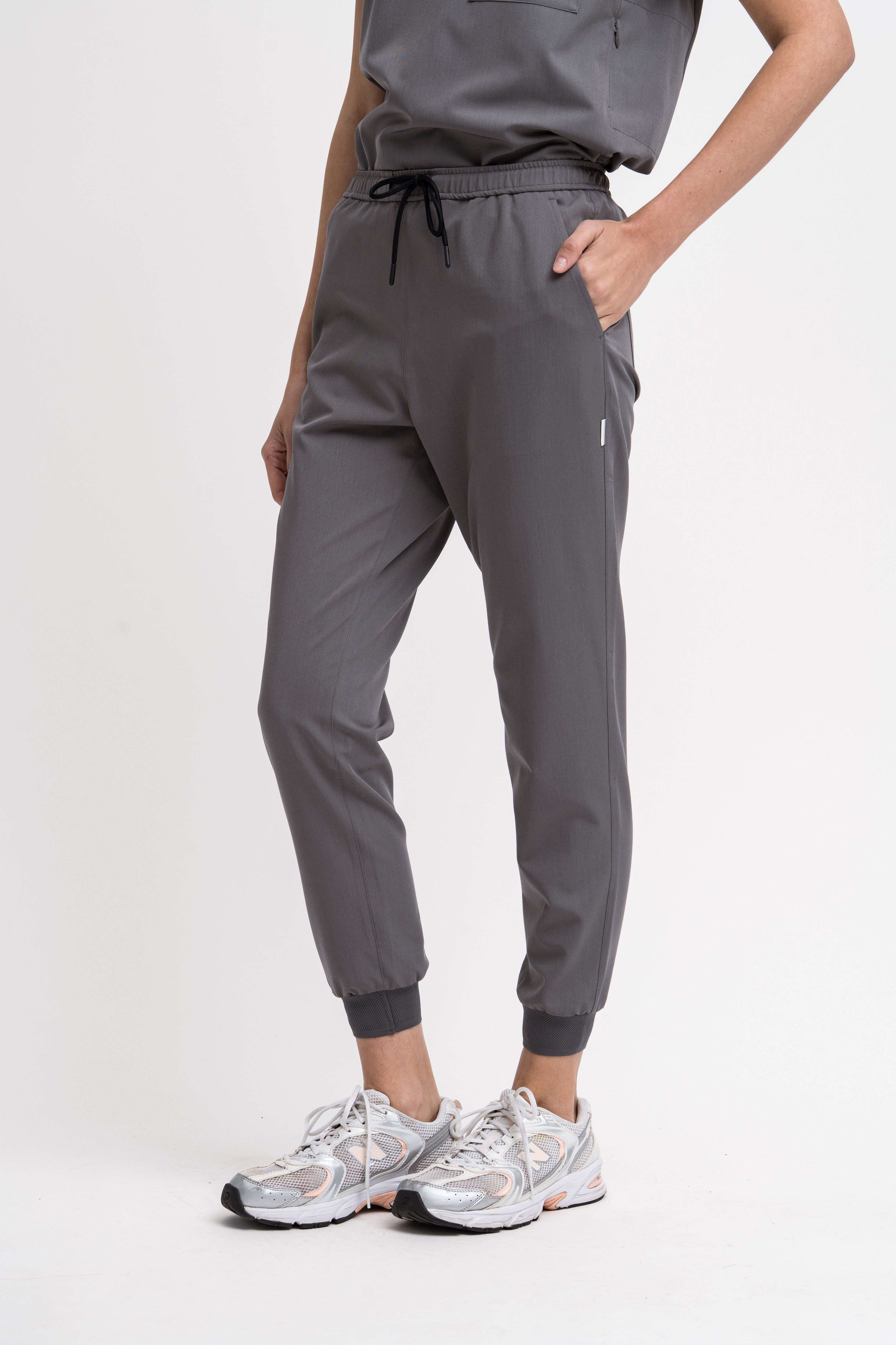 WOMEN'S CORE SCRUB JOGGER PANT | GREY