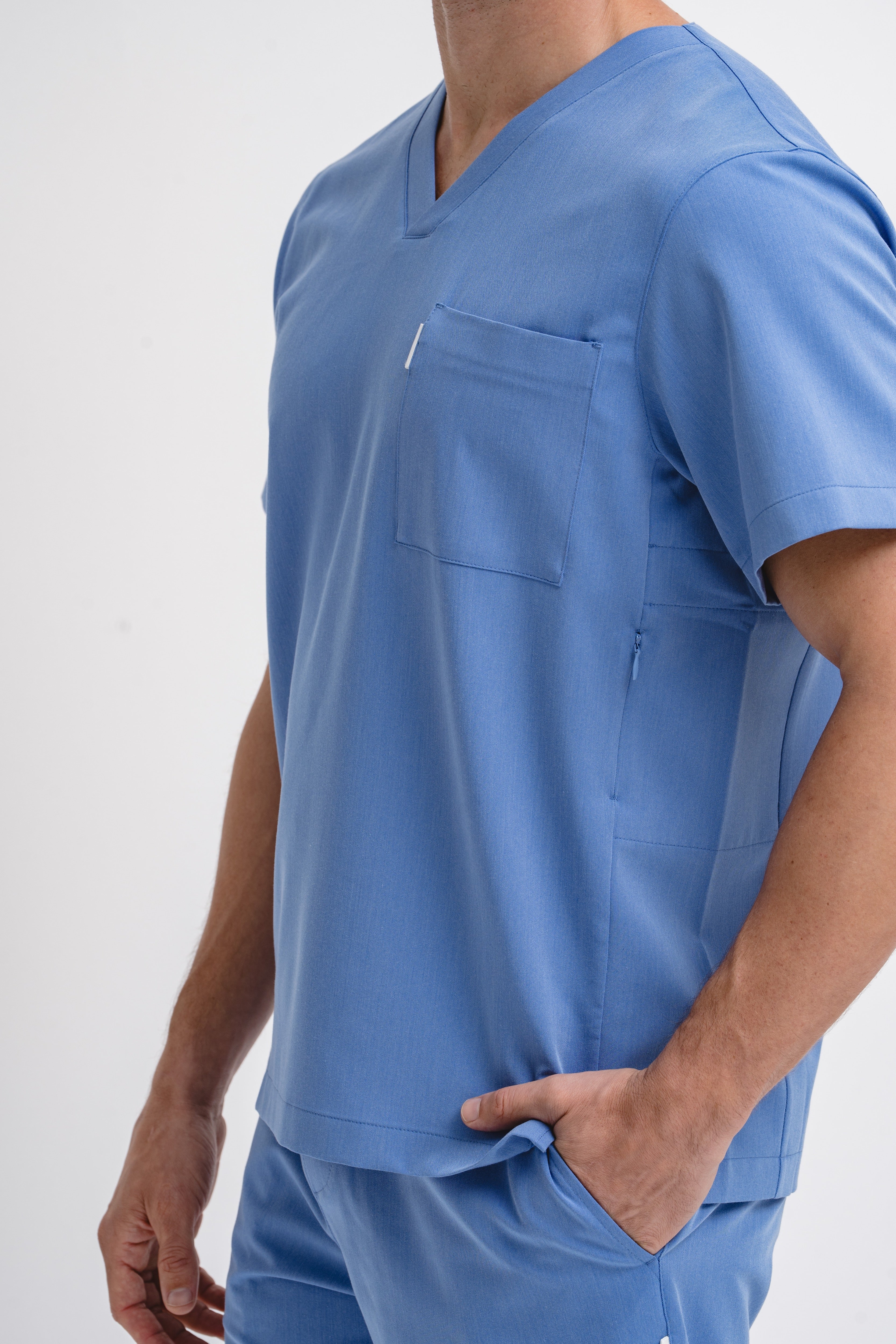 MEN'S CORE V-NECK SCRUB TOP | SAILOR BLUE