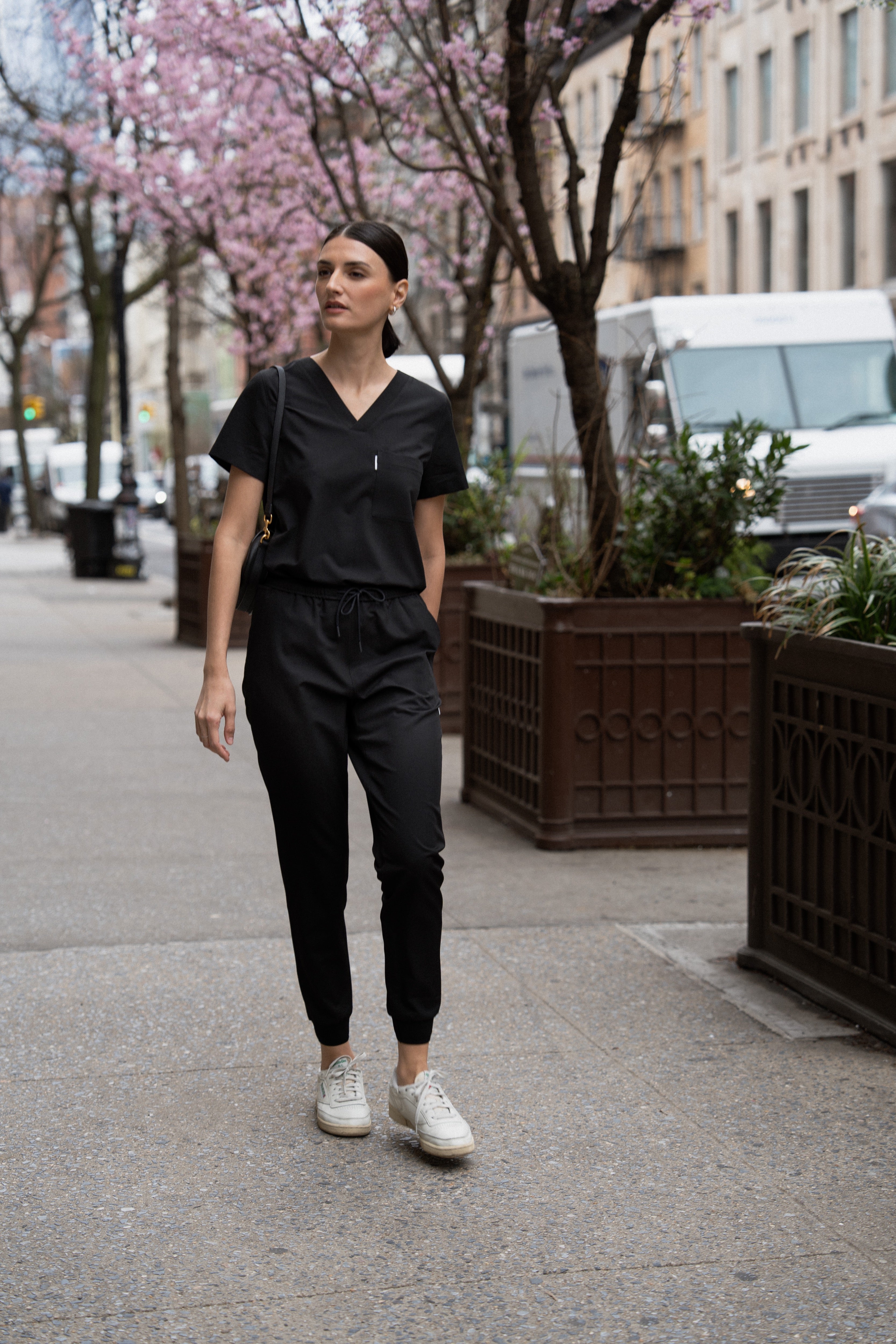 WOMEN'S CORE SCRUB JOGGER PANT | BLACK