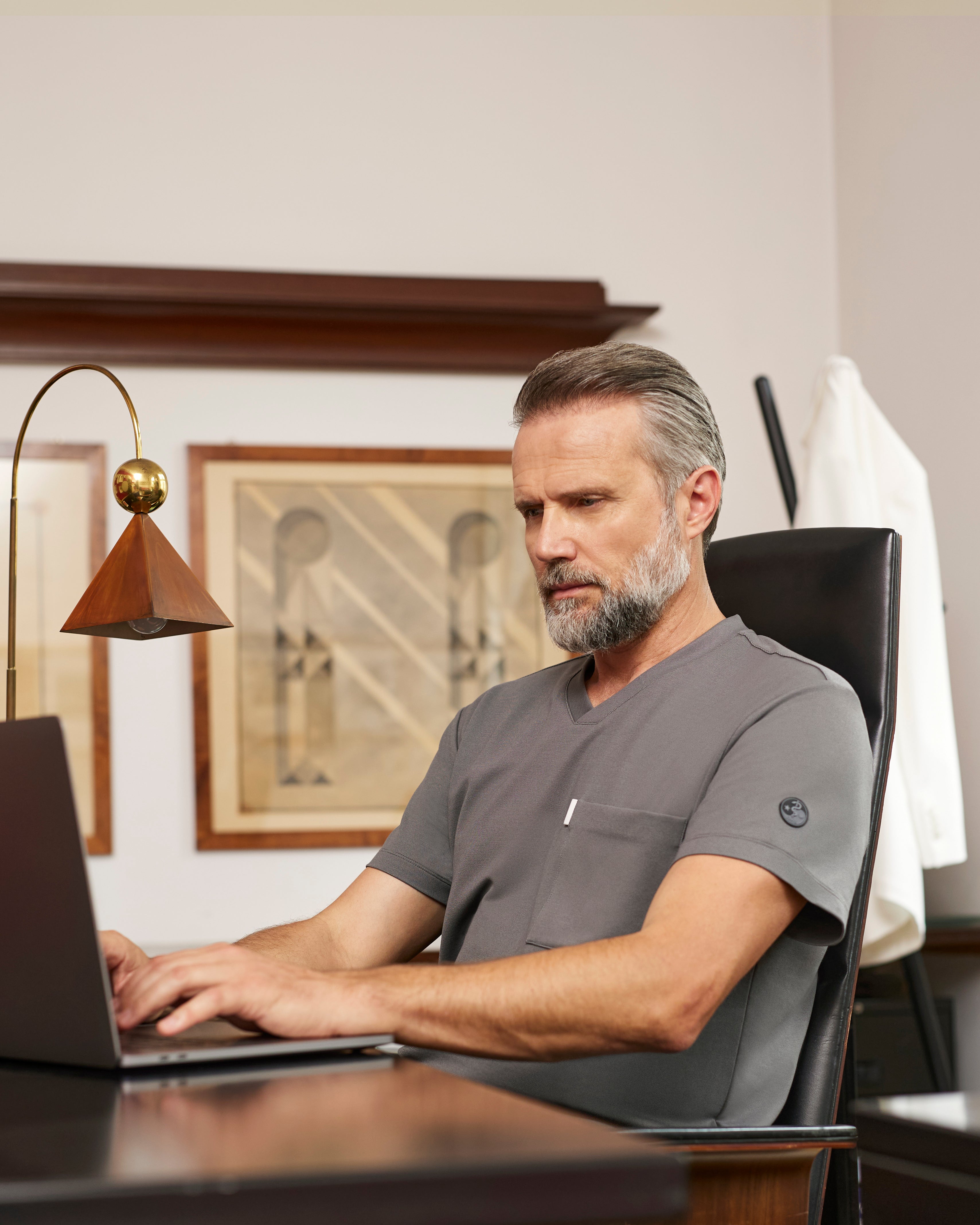 Men's V-neck Office Scrub Top | Jersey Milano