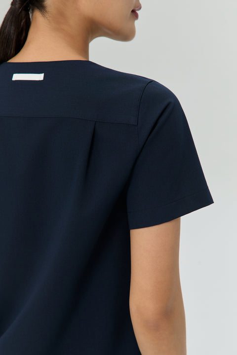 Perfect V Neck 3 Pkt Scrub Top in Navy